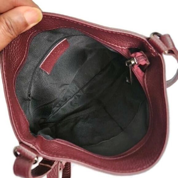 Lavorazione Artigianale Women's Burgundy Pebbled Leather Crossbody Bag - Picture 5 of 5